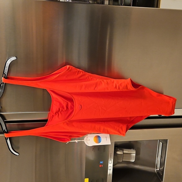 💕VUORI💕 Encinitas One Piece Swimsuit ~ Bold Red XL NWT - Picture 6 of 14